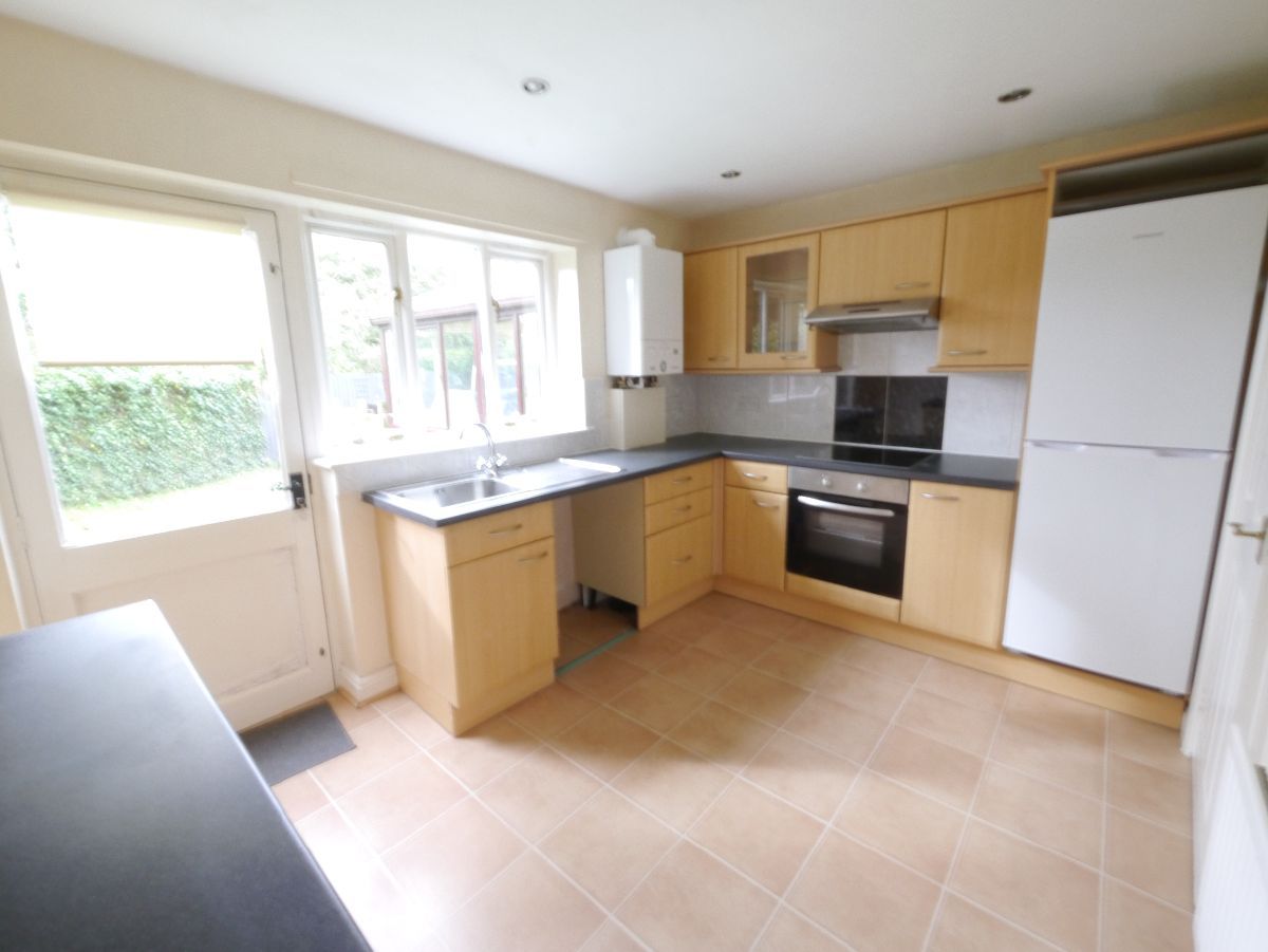 2 bed semidetached house to rent in Orchard Close, Killingworth