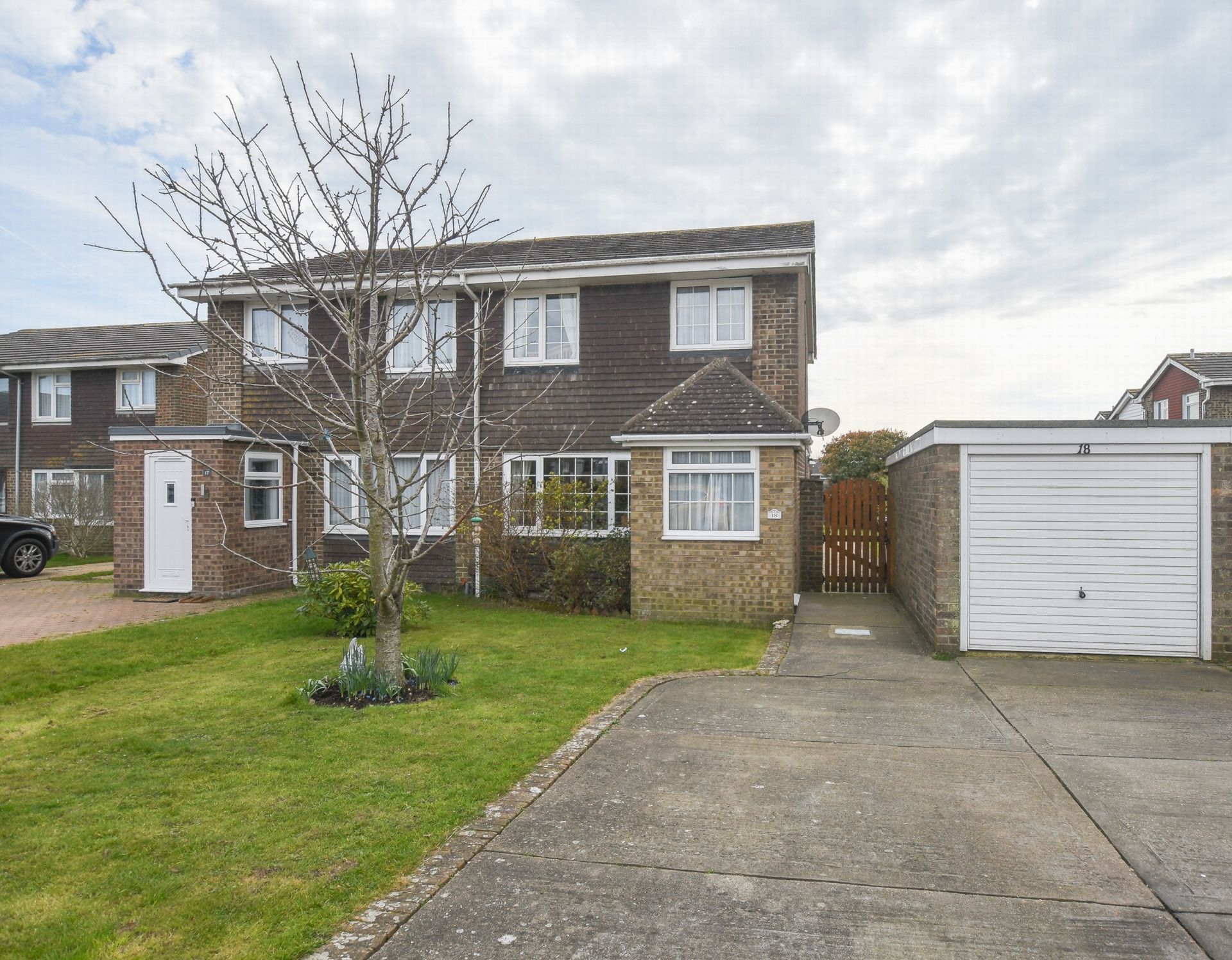 3 bed semidetached house for sale in Newlands, Whitfield CT16 Zoopla