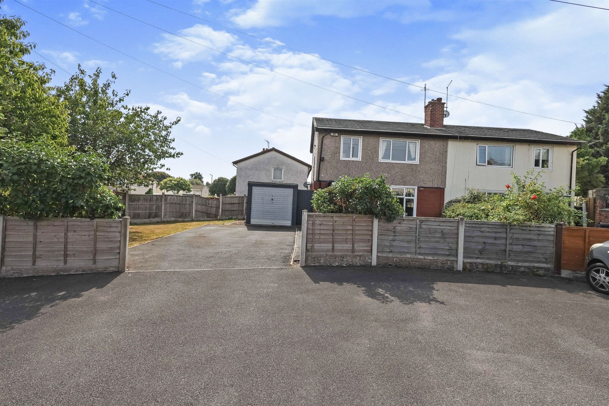 3 bed semidetached house for sale in Benedon Road, Sheldon, Birmingham