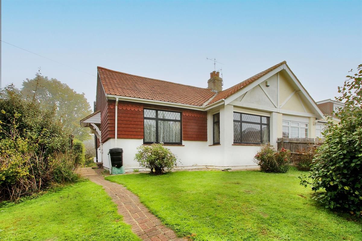 3 bed bungalow for sale in St. Anthonys, Fairmead Road, Edenbridge TN8