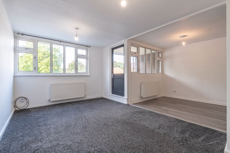 2 bed flat to rent in Woodrow Centre, Redditch B98 Zoopla