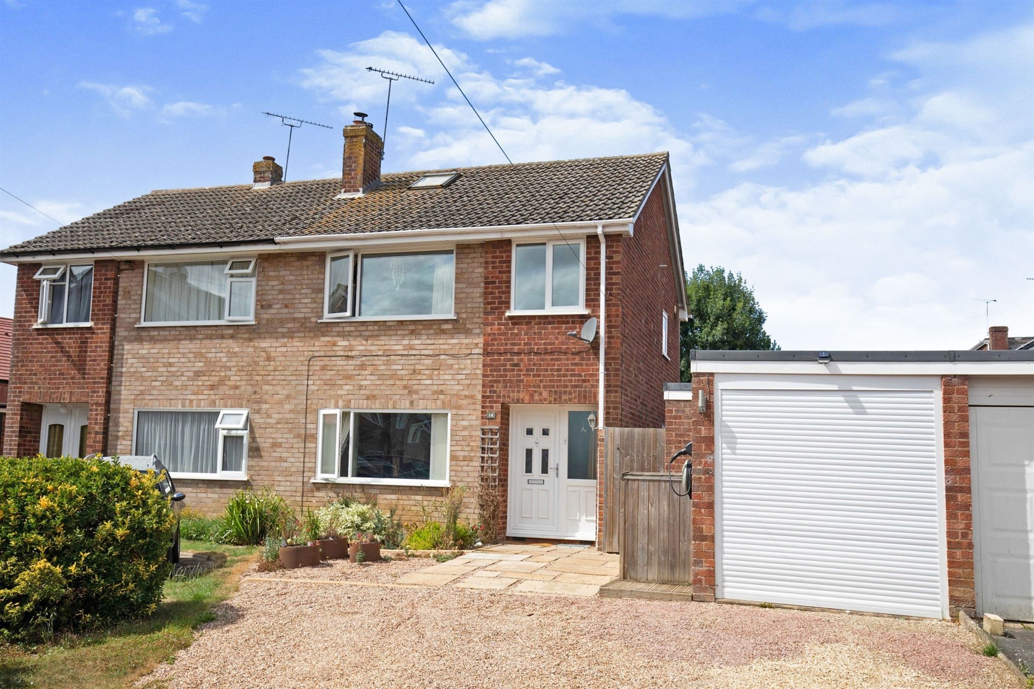 3 bed semidetached house for sale in Dadglow Road, Itchington