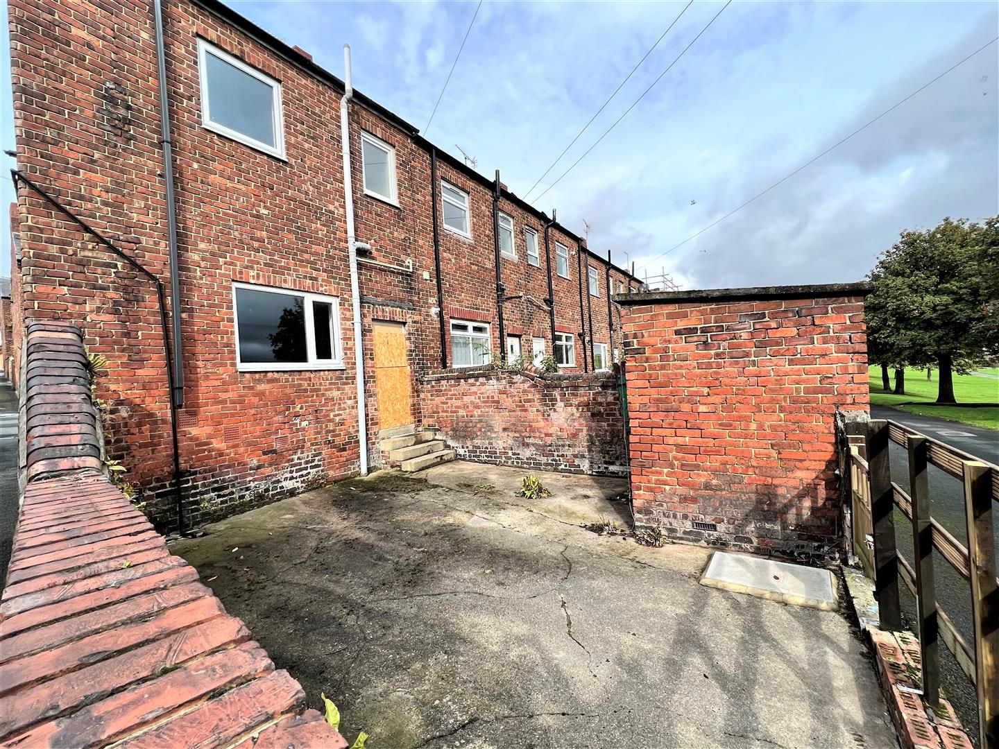 2 bed end terrace house for sale in Fifth Street, Horden, Peterlee SR8