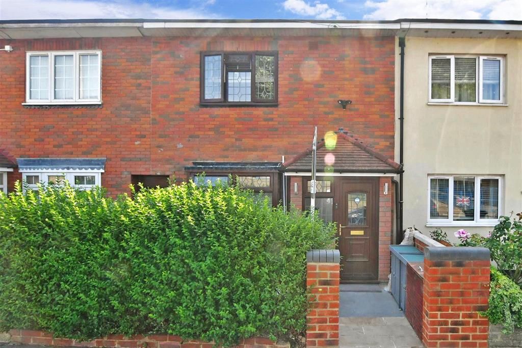 3 bed terraced house for sale in Manford Way, Chigwell, Essex IG7 Zoopla