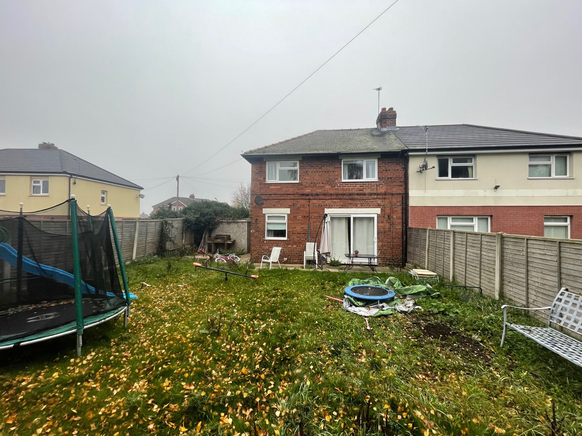 3 bed semidetached house for sale in Broomhill Crescent, Knottingley