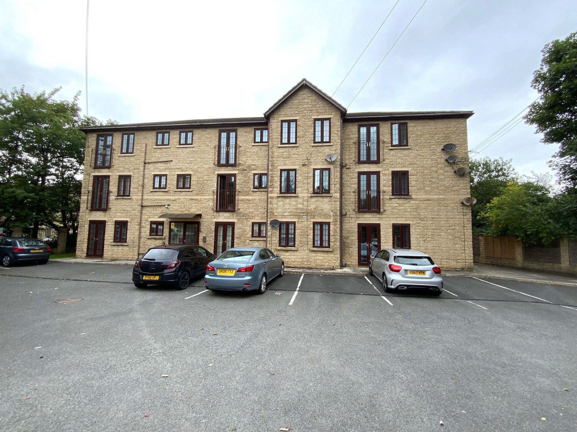 Knowl Street, 1st Floor Flat Canal View, Stalybridge, Greater Manchester SK15  