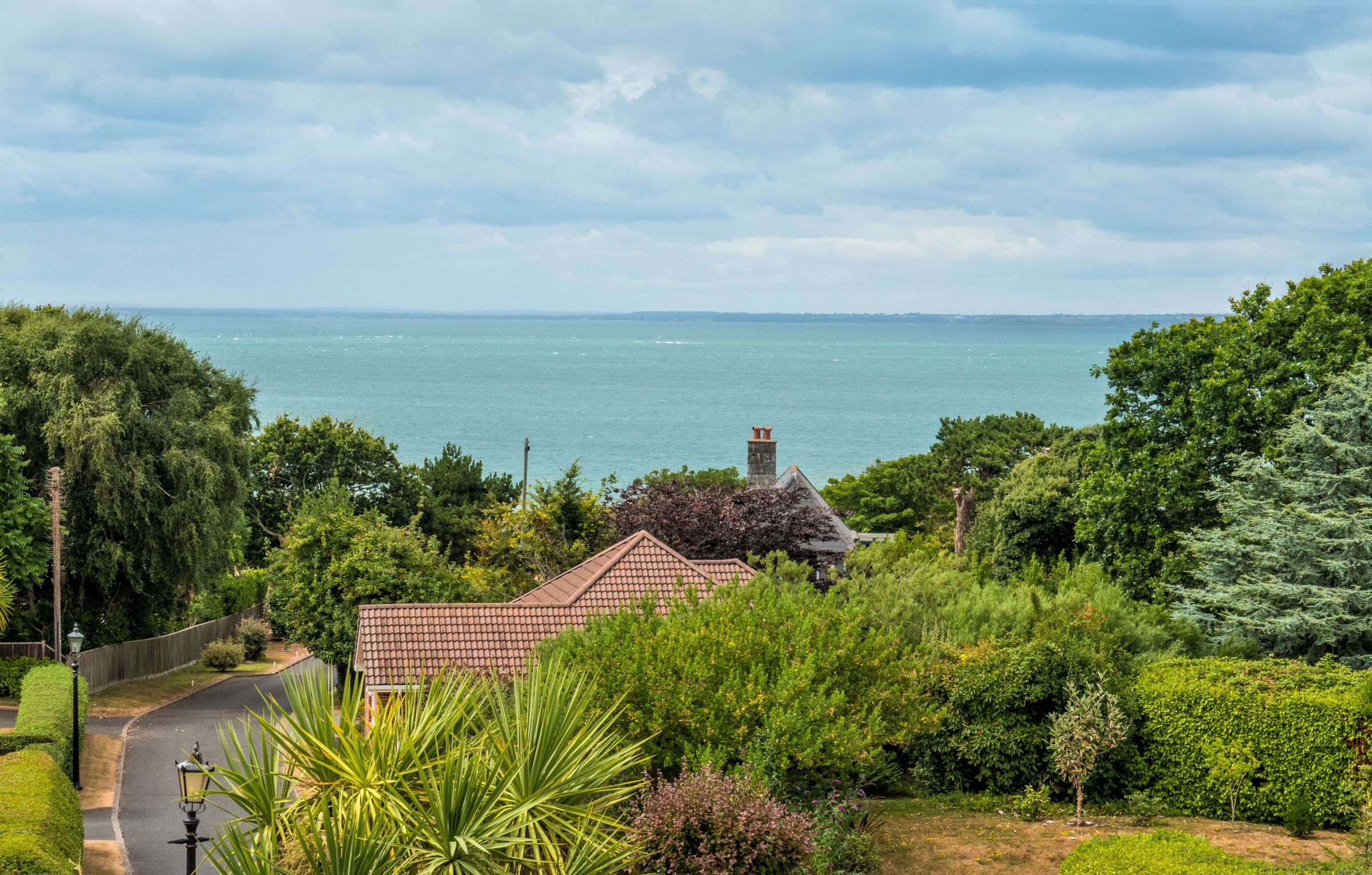 4 bed detached house for sale in Greenways, Totland Bay PO39 Zoopla