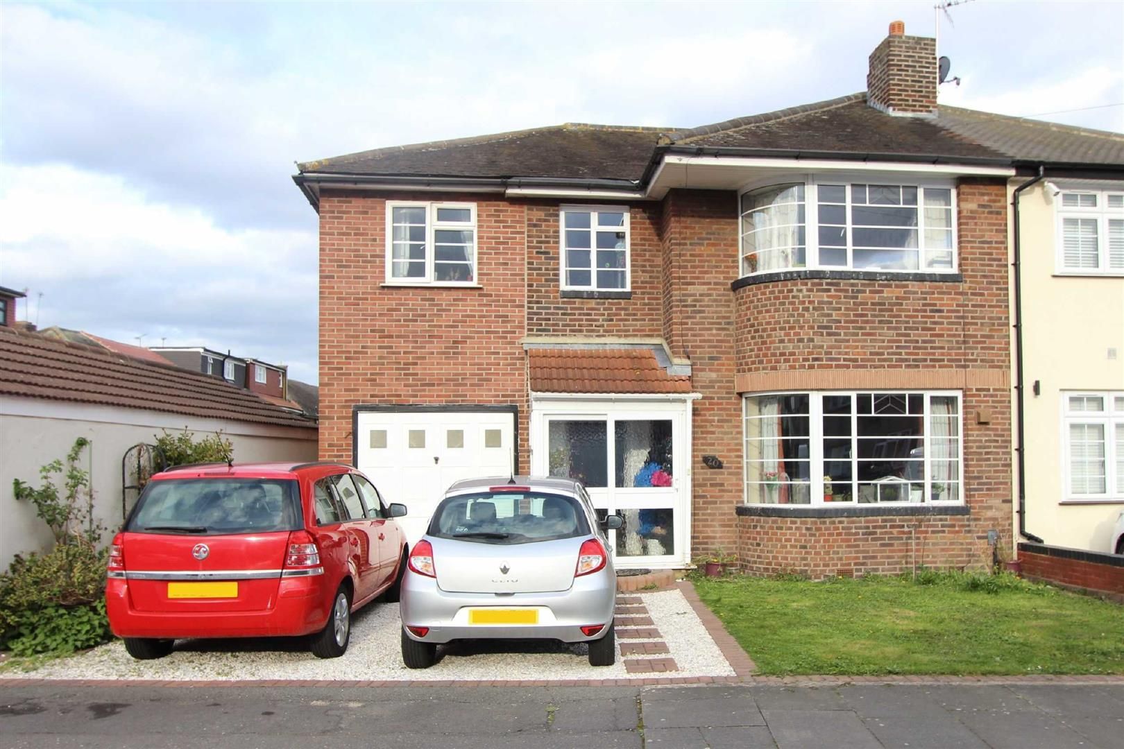 5 bed end terrace house for sale in Radley Avenue, Ilford IG3 Zoopla