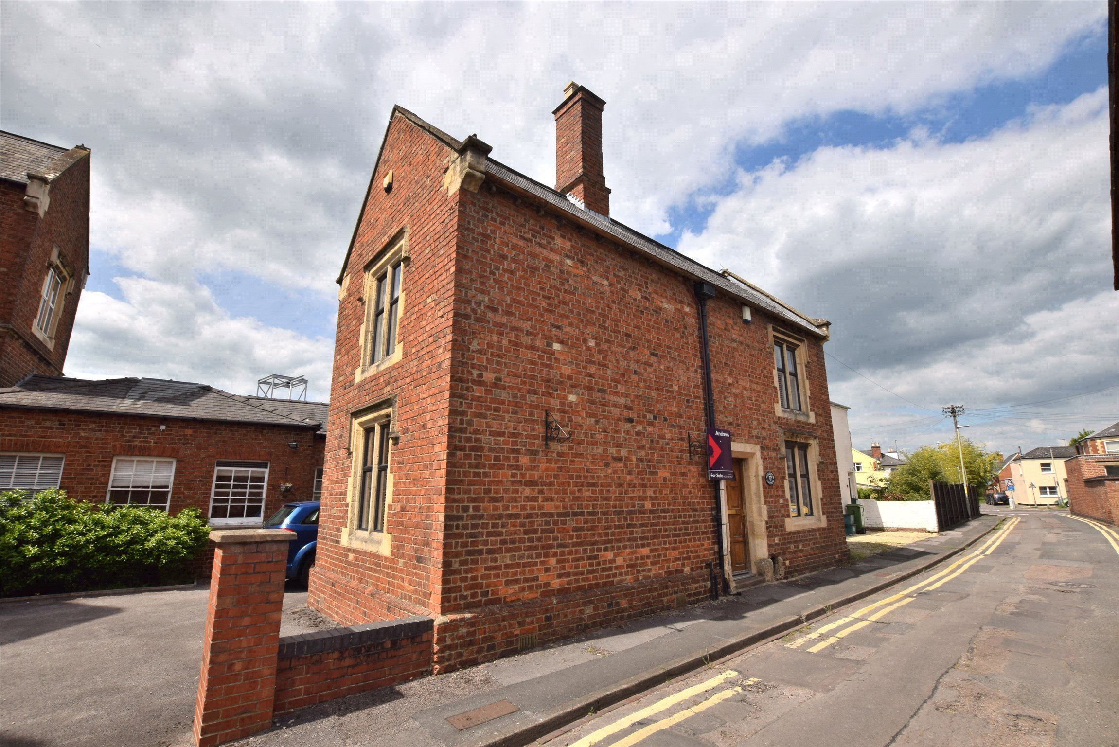 Knapp Lane Cheltenham GL50  