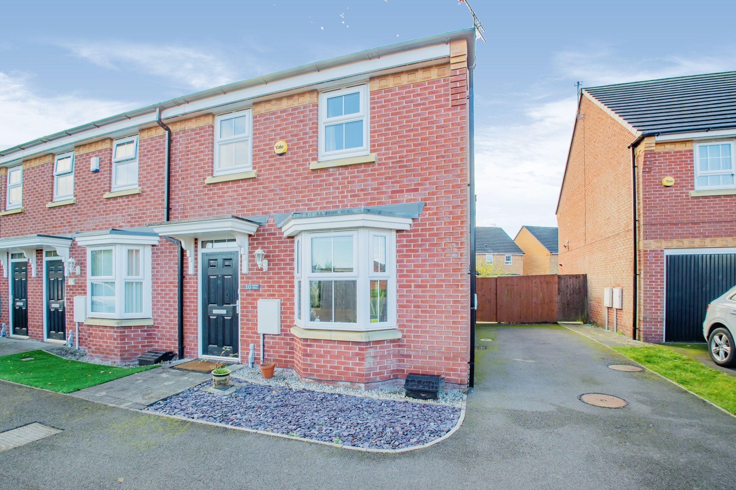 4 bed mews house for sale in Jones Way, Rochdale OL16 Zoopla