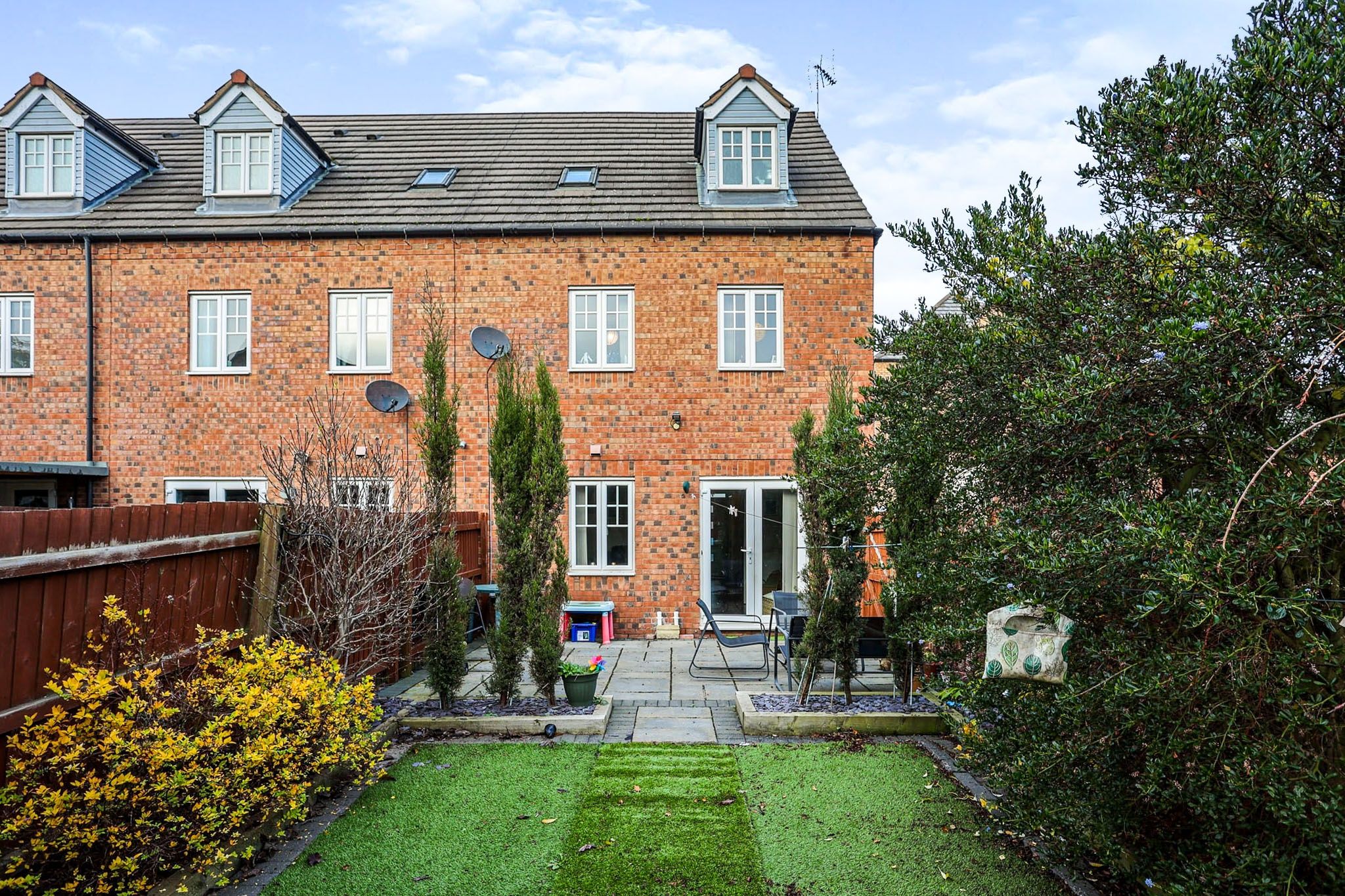 4 bed town house for sale in Attenborough Close, Wigston