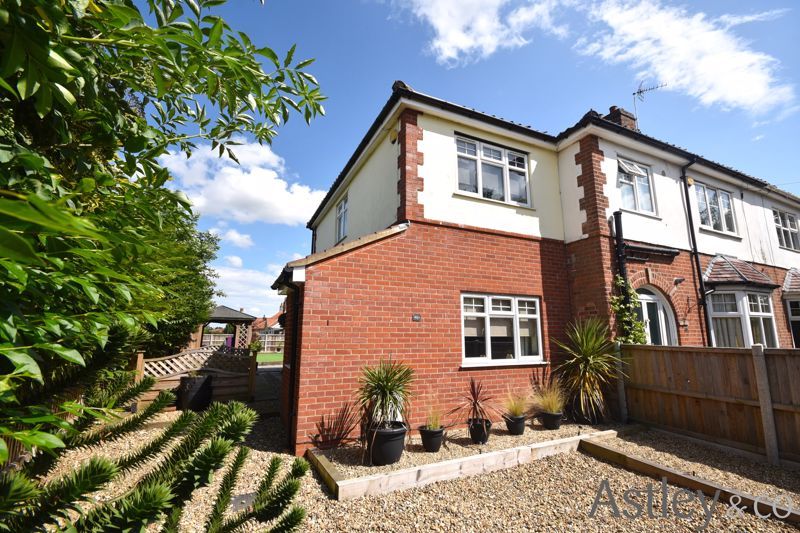 2 bed end terrace house for sale in Harvey Lane, Thorpe St Andrew