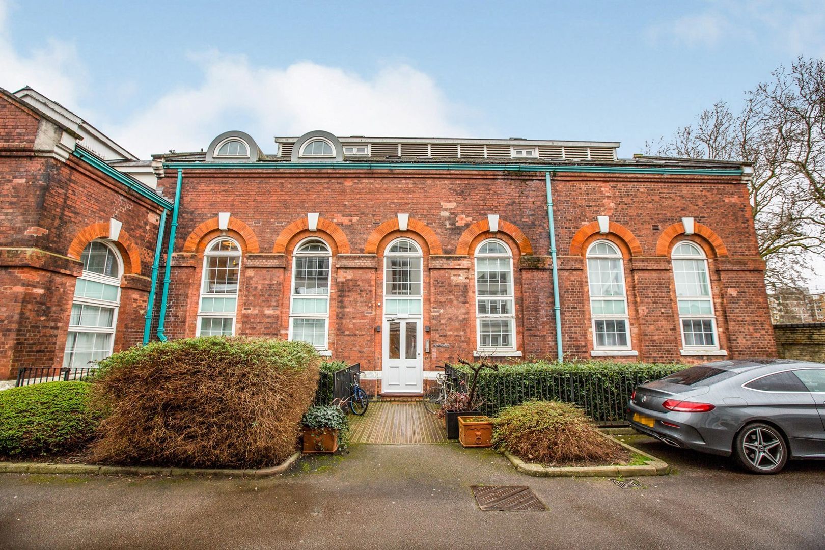 4 Woolwich Manor Way, London E16  