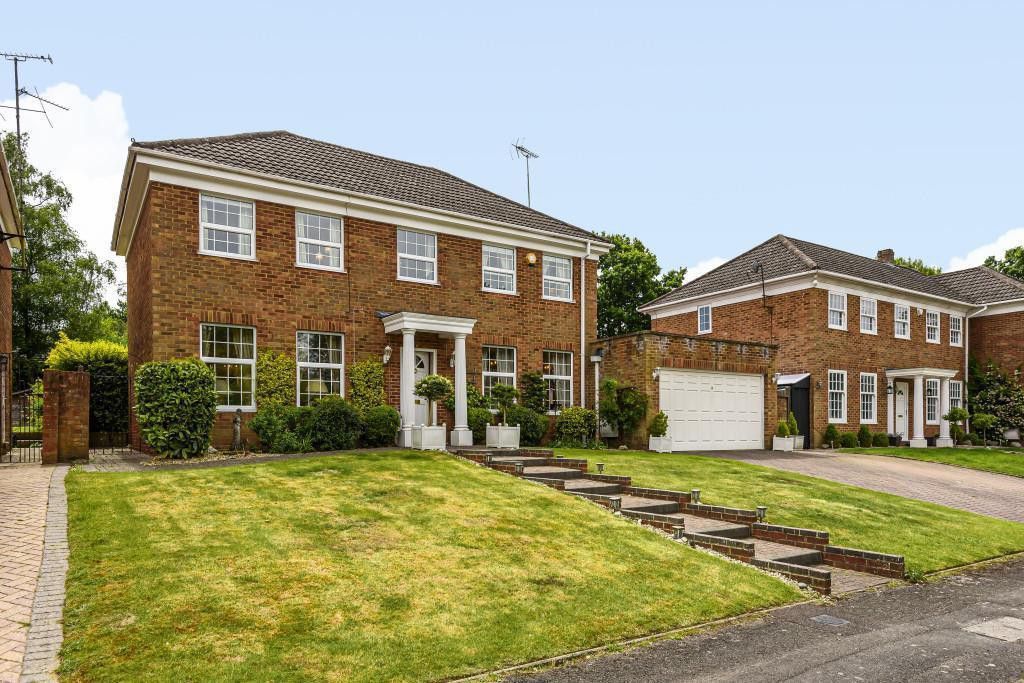 4 bed detached house for sale in Bluebell Drive, Burghfield Common