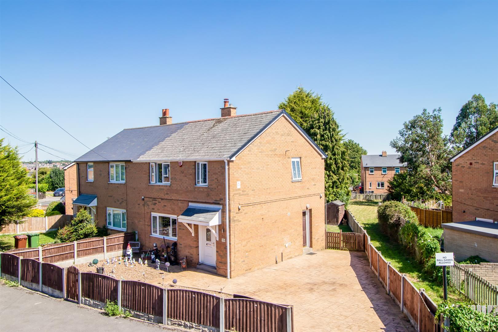 3 bed semidetached house for sale in Sunnyhill Crescent, Wrenthorpe