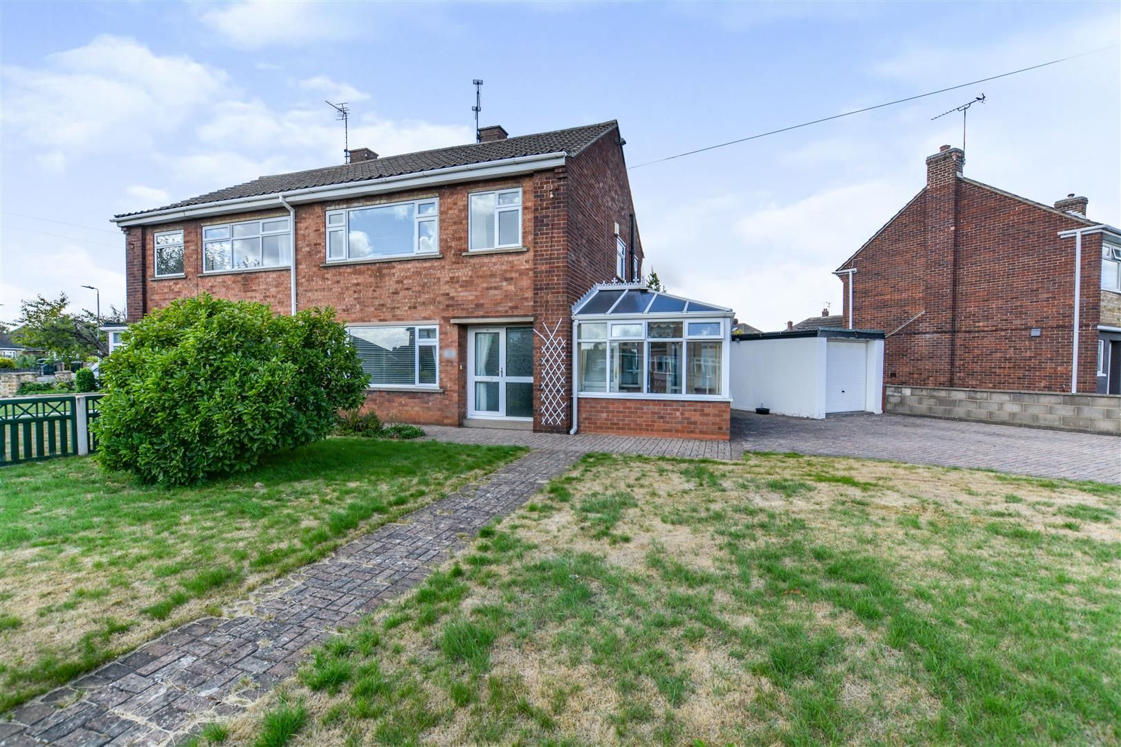 3 bed semidetached house for sale in Devonshire Road, Scunthorpe DN17