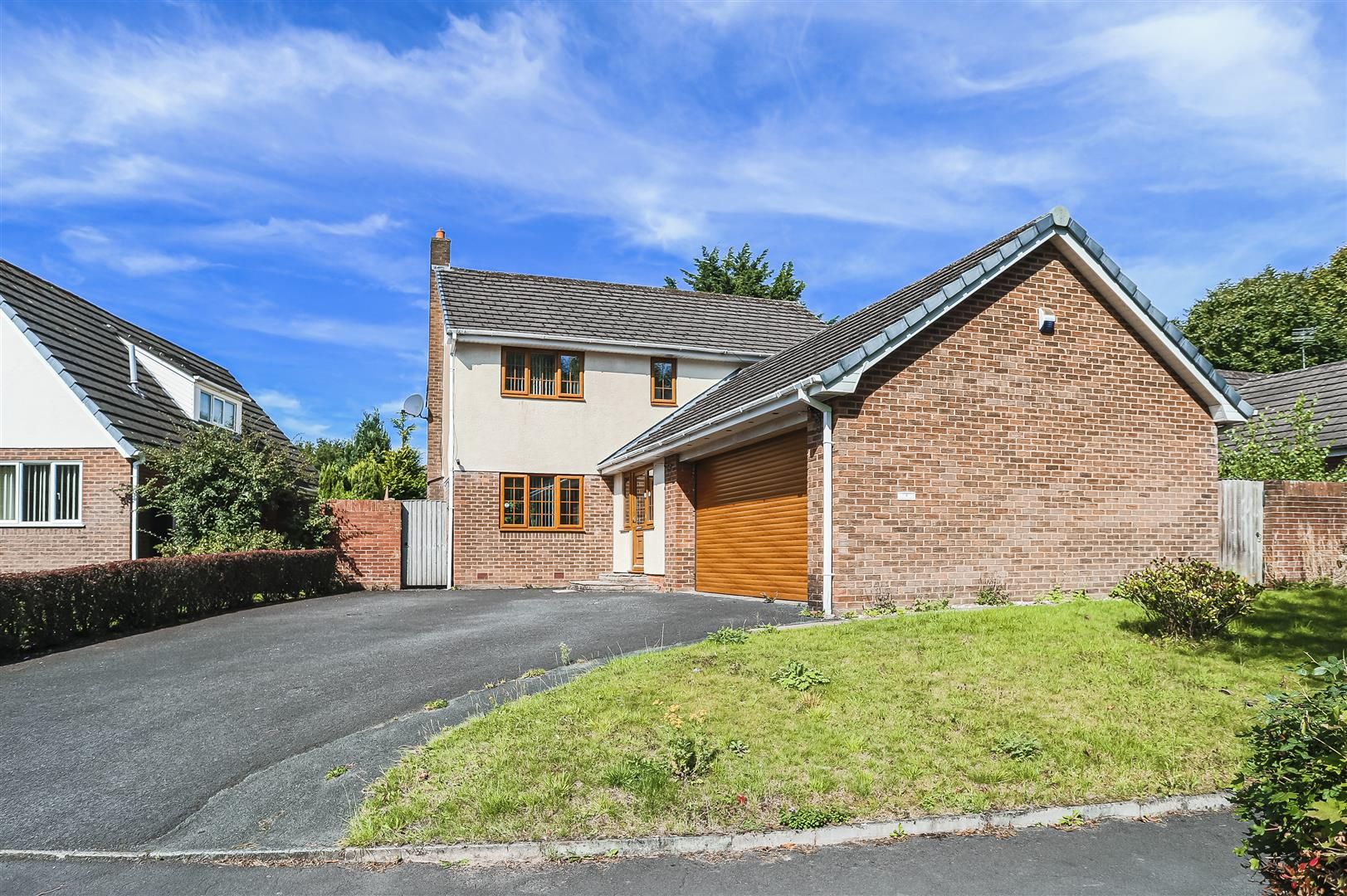 4 bed property for sale in Long Copse, Chorley PR7 Zoopla