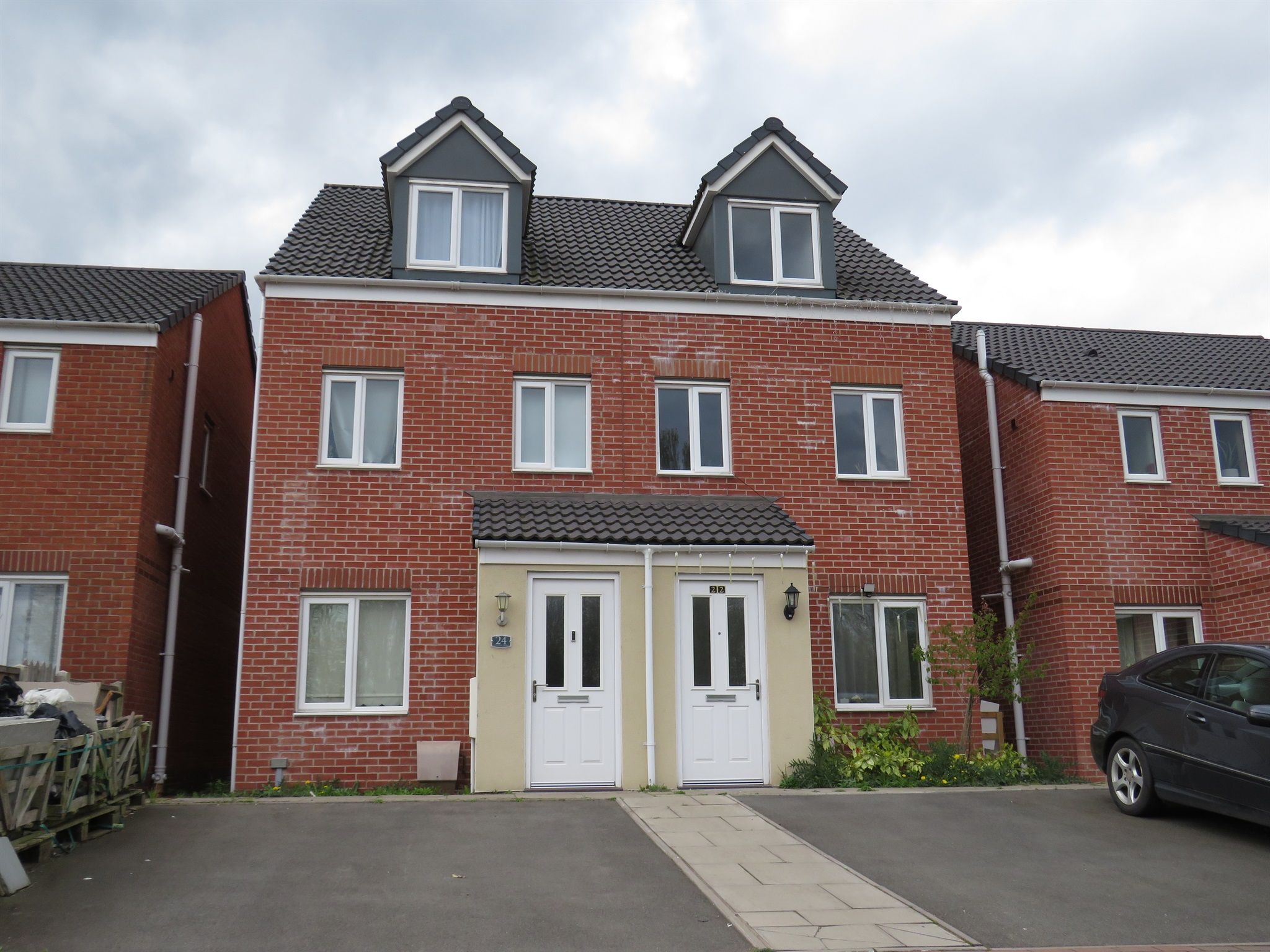 3 bed semidetached house for sale in Coltishall Grove, Ettingshall