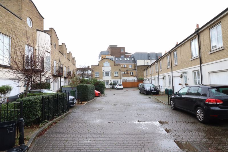 Old Dairy Mews, London SW12  