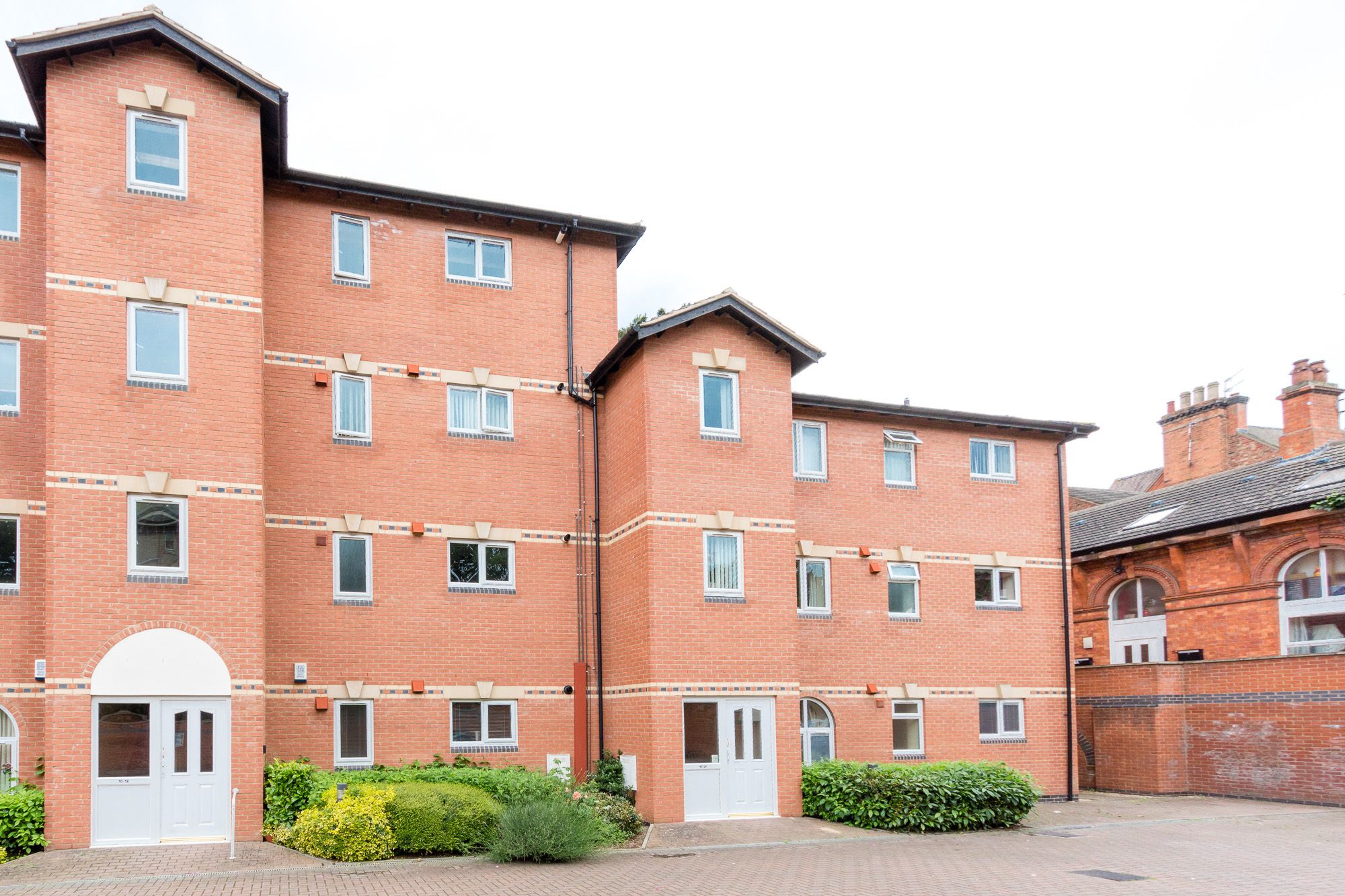 3 bed flat to rent in Midland Road, Wellingborough NN8 Zoopla