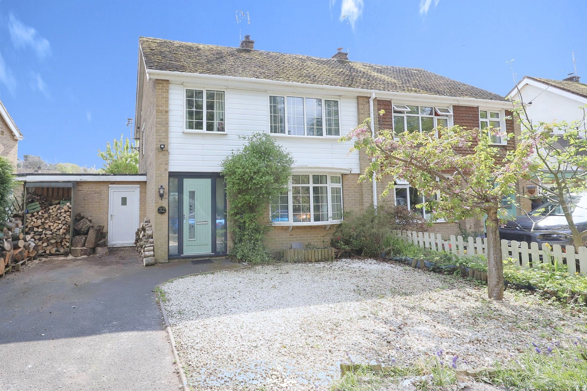 3 bed semidetached house for sale in The Crescent, Cookley