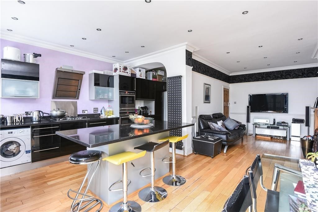 Ardfern Avenue, London SW16  