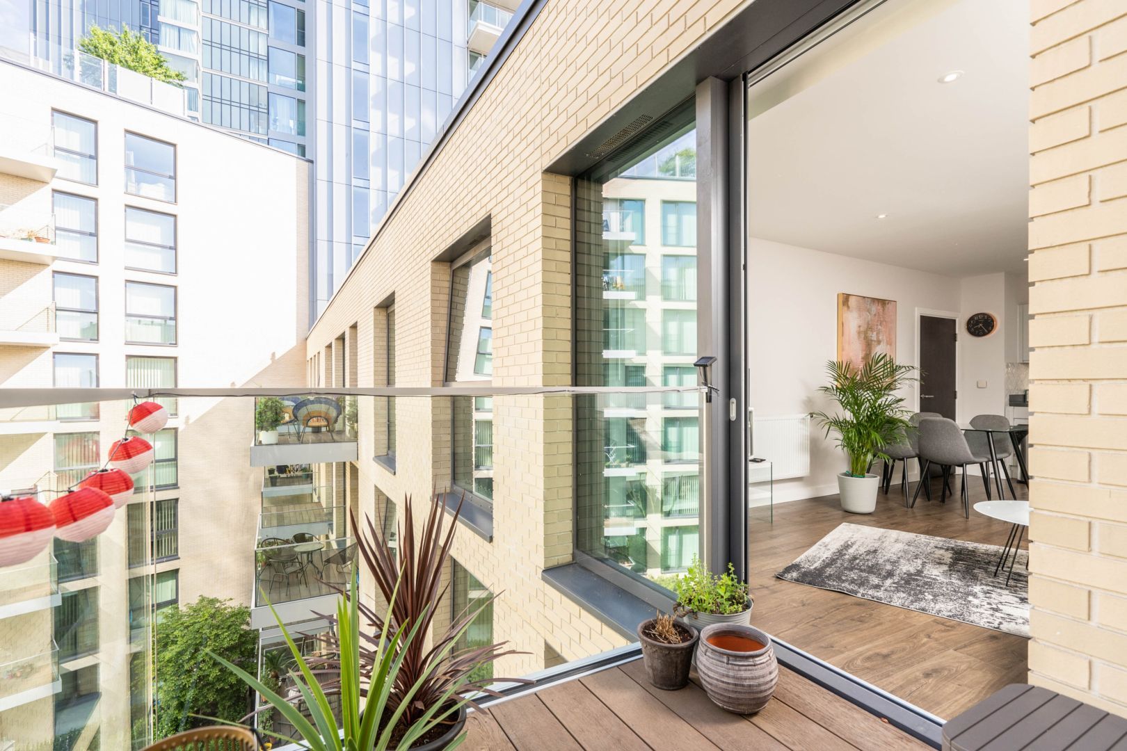 20 Bridle Mews London E1  