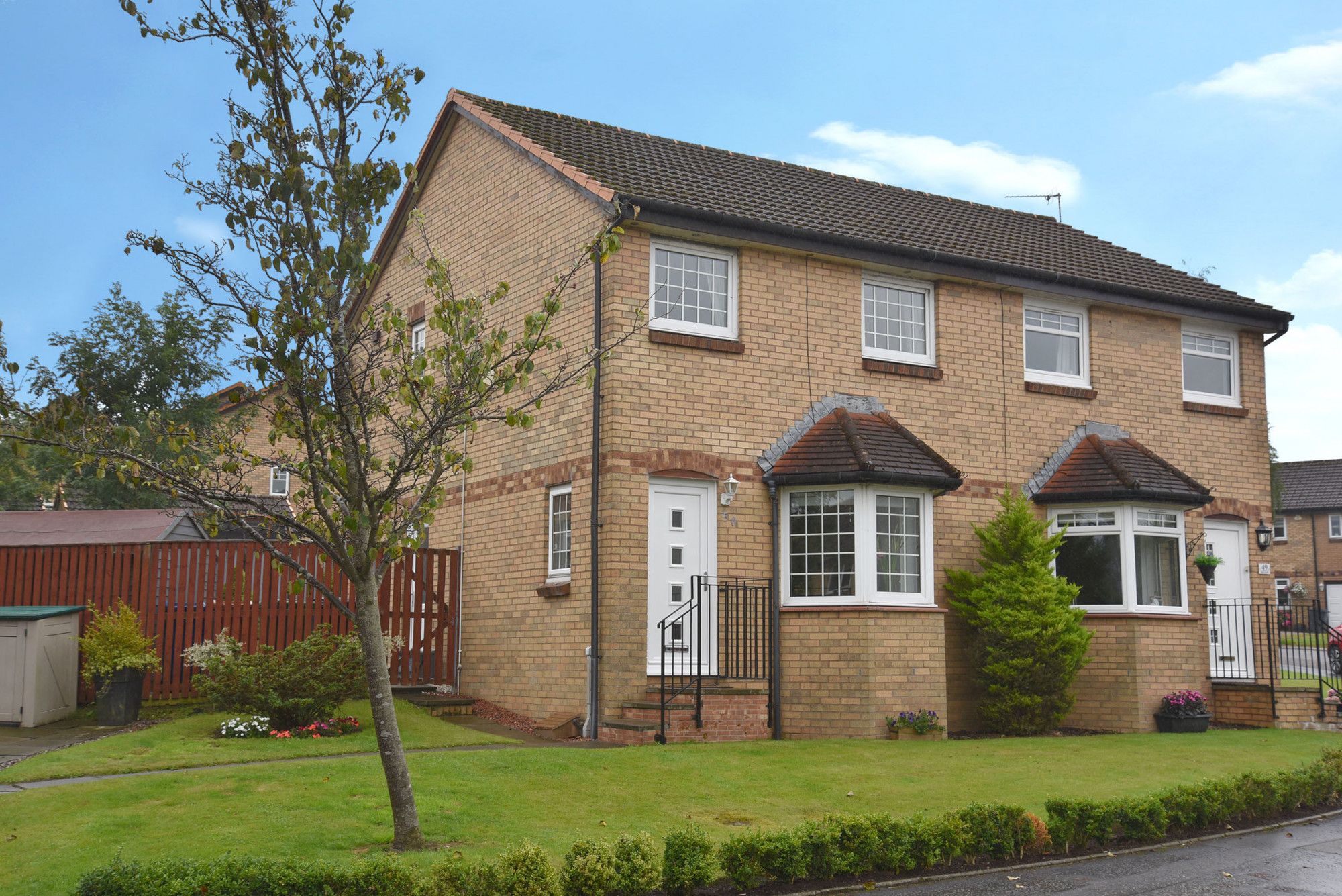 3 bed semidetached house for sale in 50 Wheatley Loan,