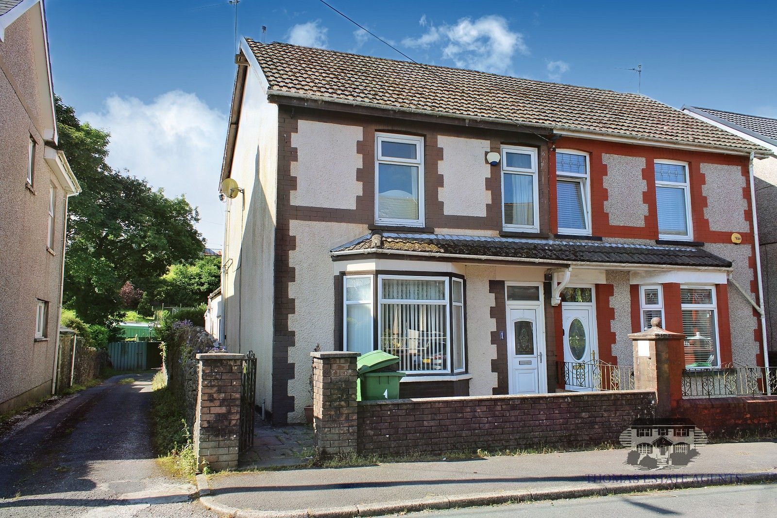 3 bed semidetached house for sale in The Avenue, Tonyrefail, Porth