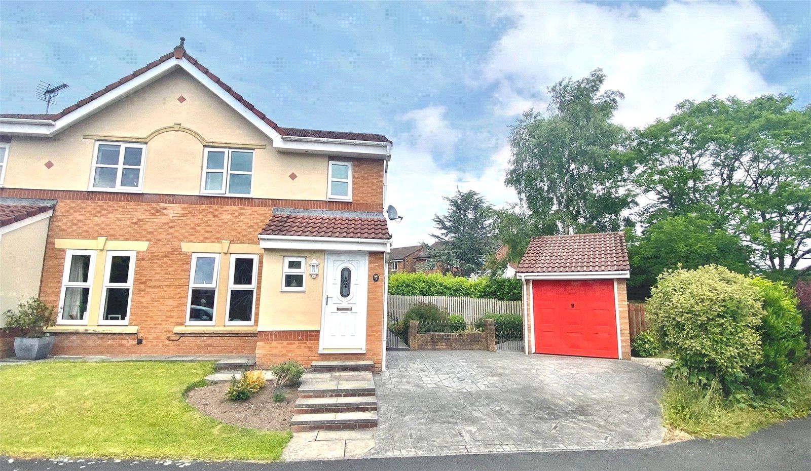 3 bed semidetached house for sale in Crosier Walk, Cottam, Preston
