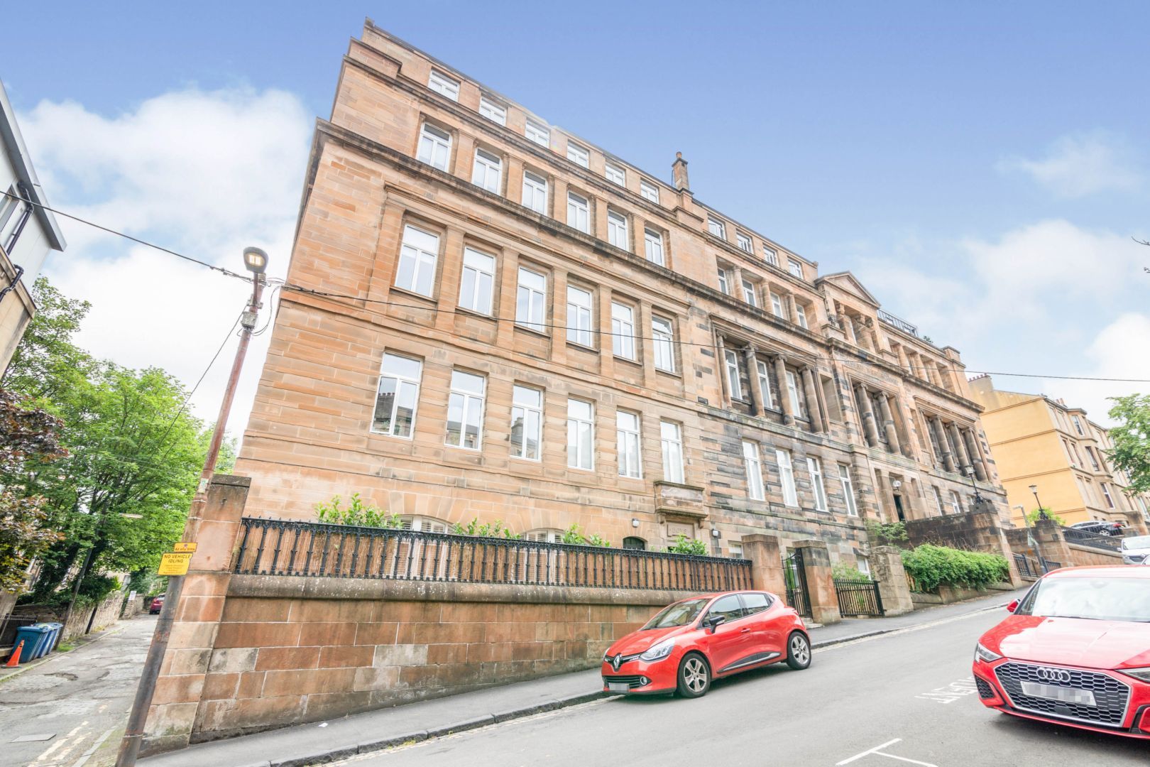 15 Cecil Street, Glasgow G12  