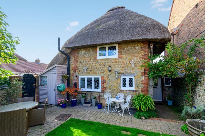 2 bed property for sale in Summer Lane, Pagham PO21 Zoopla