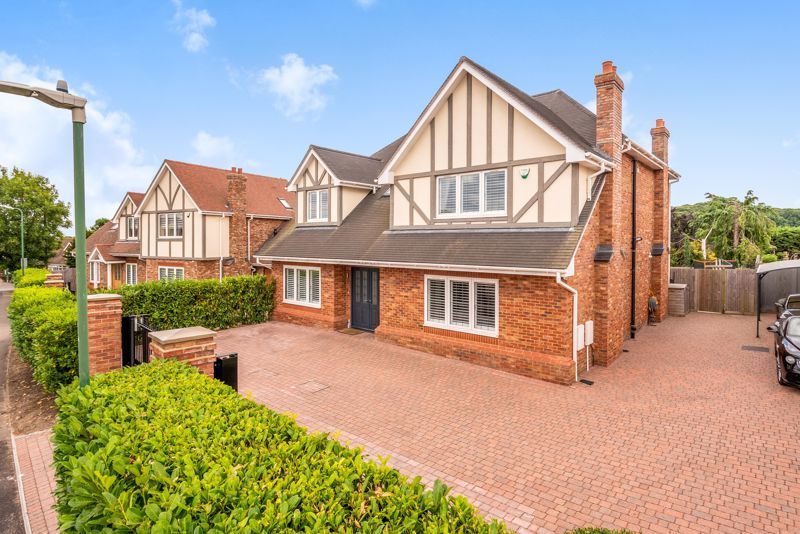 6 bed detached house for sale in Birchwood Road, Dartford DA2 Zoopla