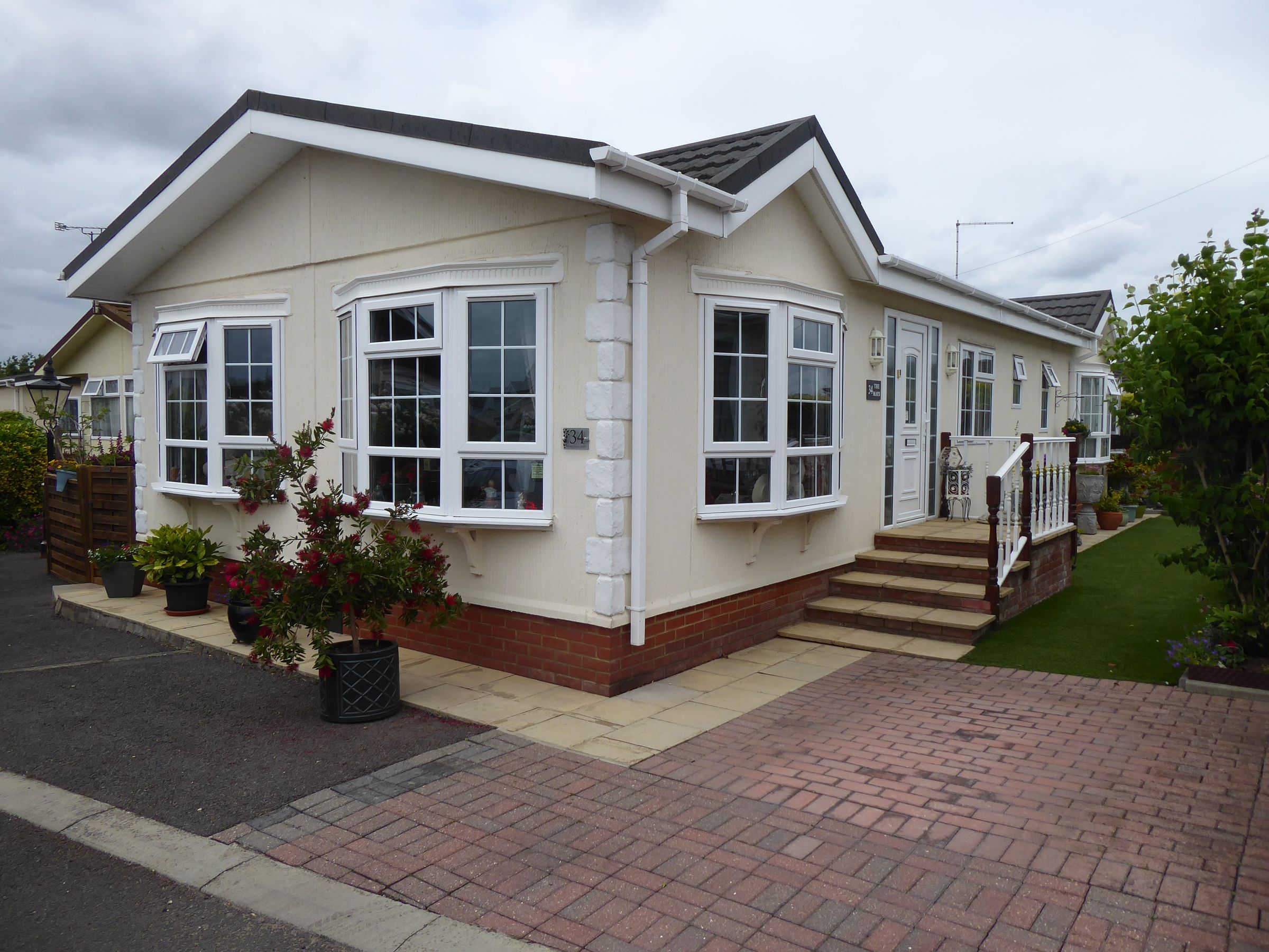 residential park homes for sale in guildford surrey