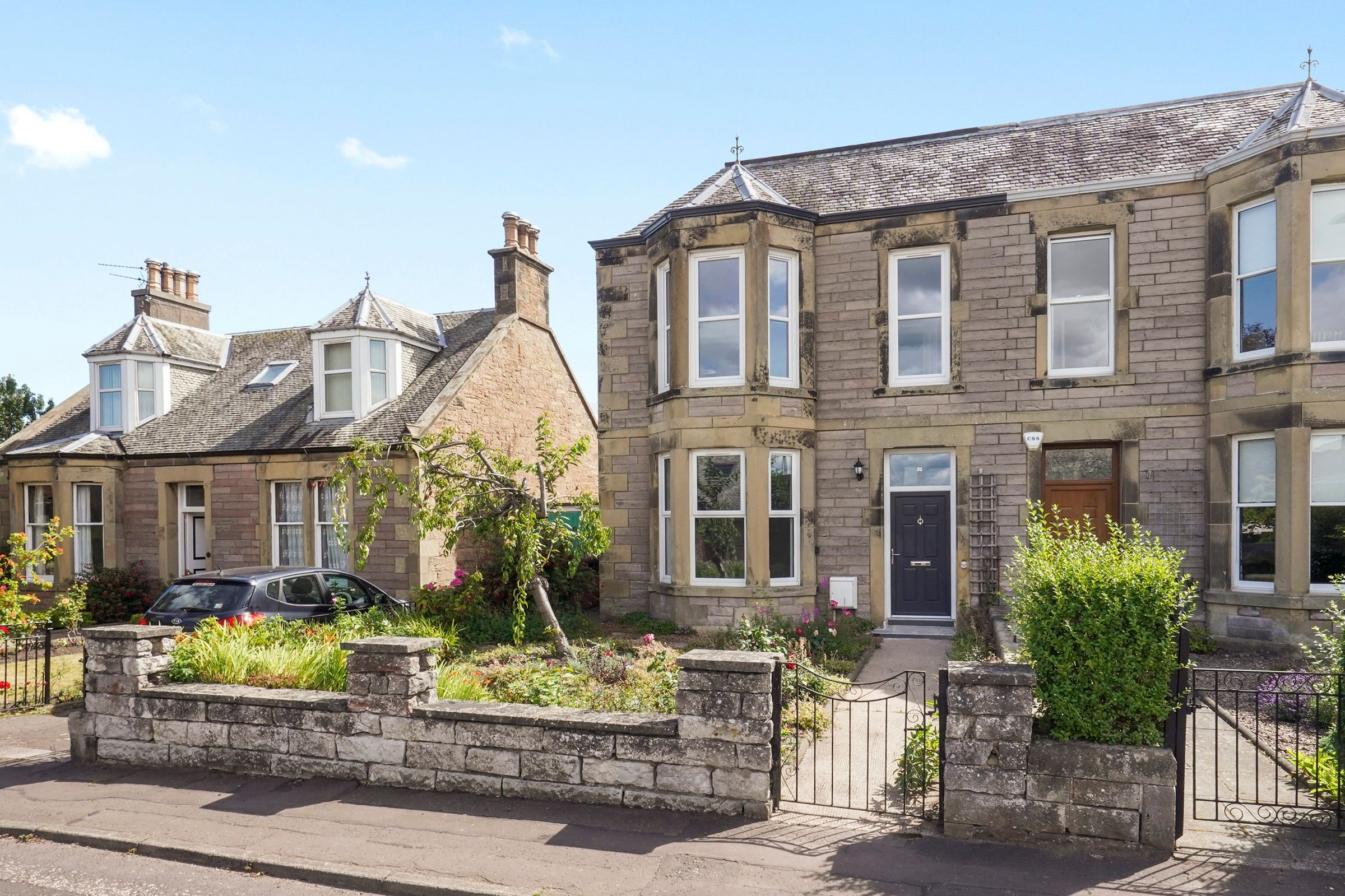 4 bed semidetached house for sale in 32 Ferniehill Road, Gilmerton