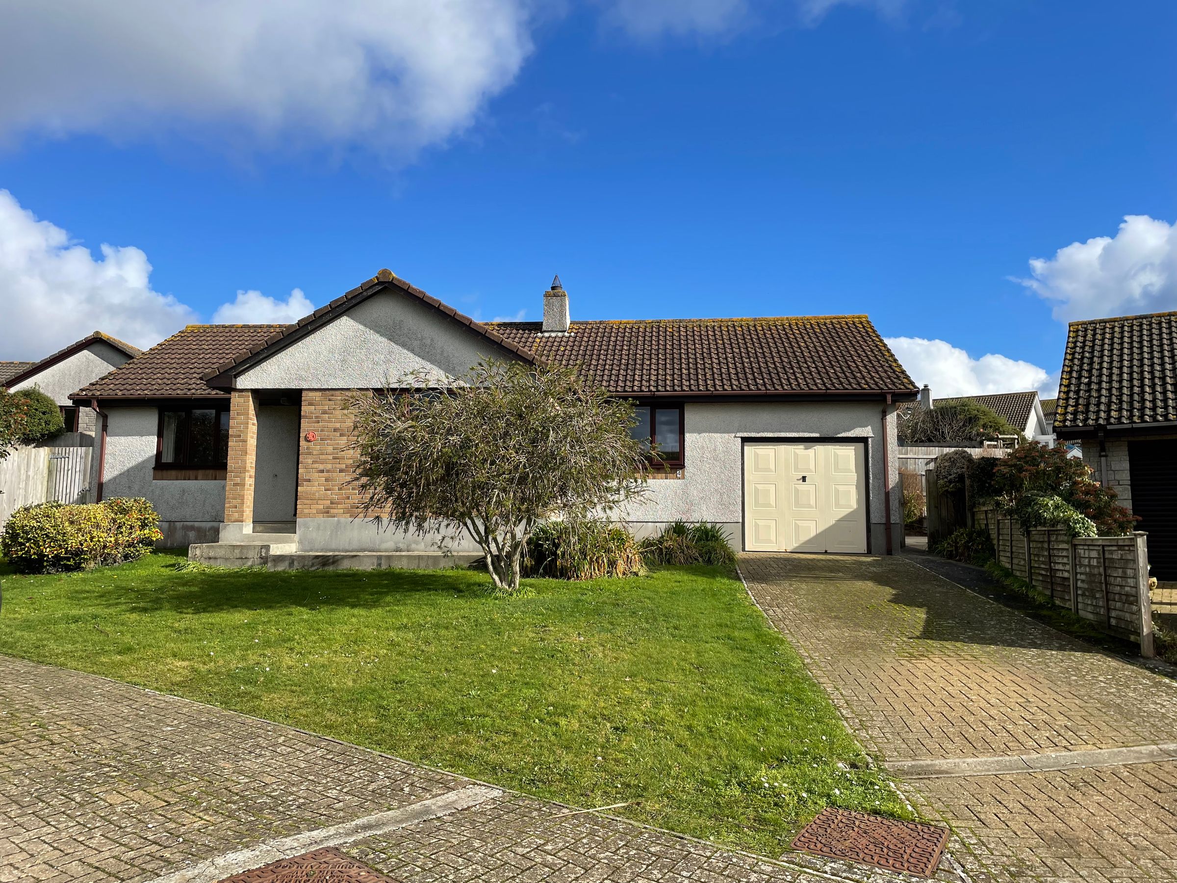 3 bed detached bungalow to rent in Sango Court, Millbrook, Torpoint