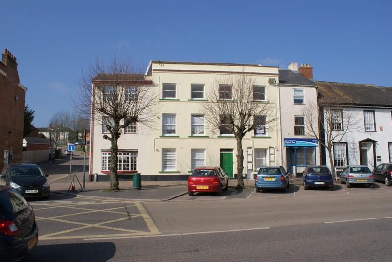 1 bed flat to rent in St House, 34 High Street, Cullompton