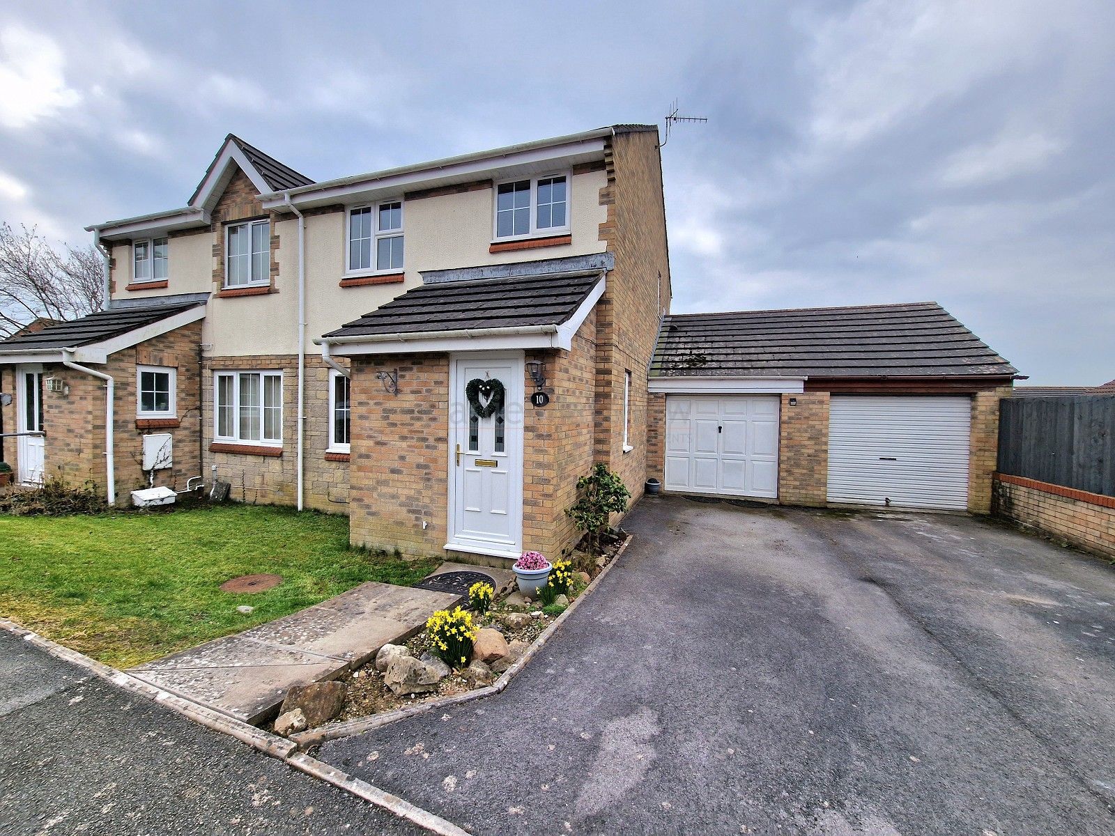 3 bed semidetached house for sale in Two Stones Crescent, Kenfig Hill