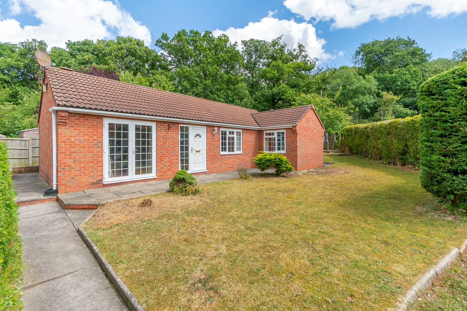 2 bed detached bungalow for sale in Flaxendale, Cotgrave, Nottingham