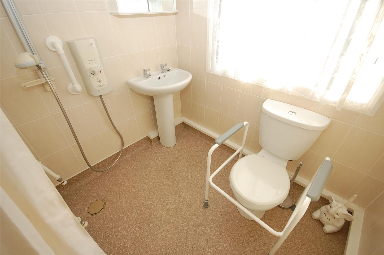 2 bed mobile/park home for sale in Cliff Top Park, Garforth, Leeds LS25