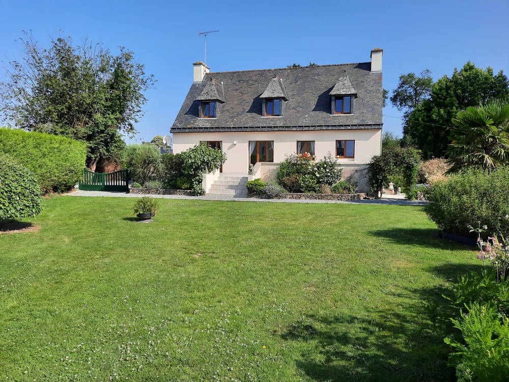 4 bed detached house for sale in 24320, Langast, Plouguenast, Saint