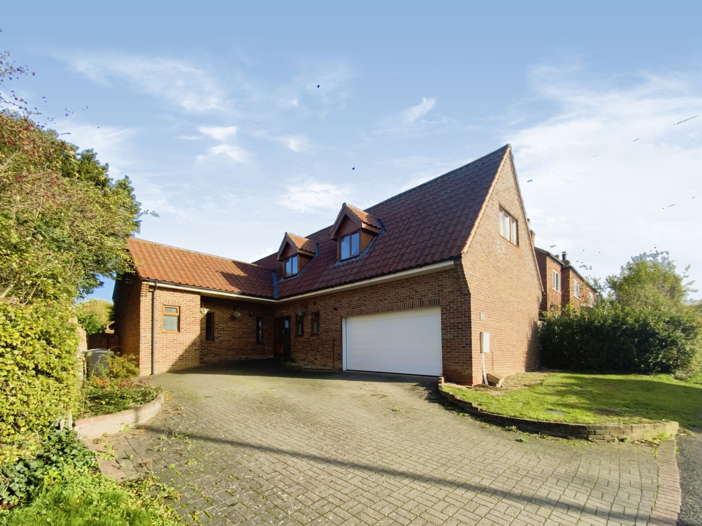 4 bed detached house for sale in Newark Hill, Foston, Grantham NG32