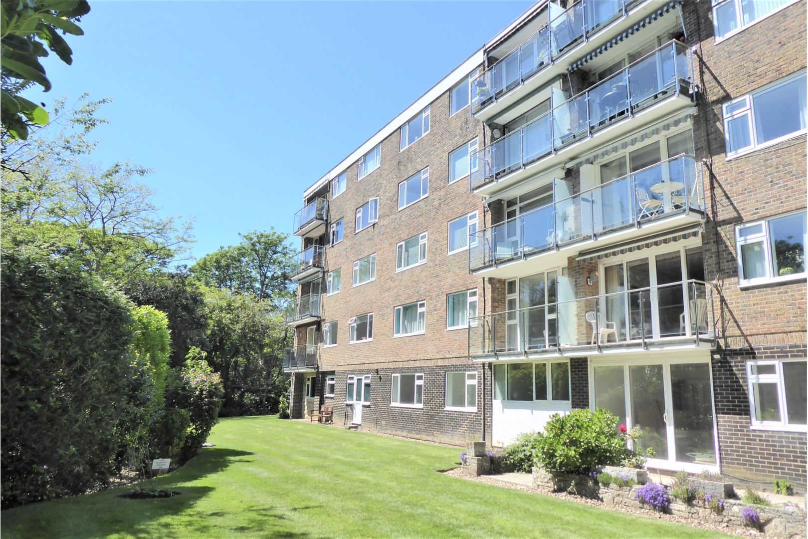 74 West Cliff Road, Bournemouth BH4  