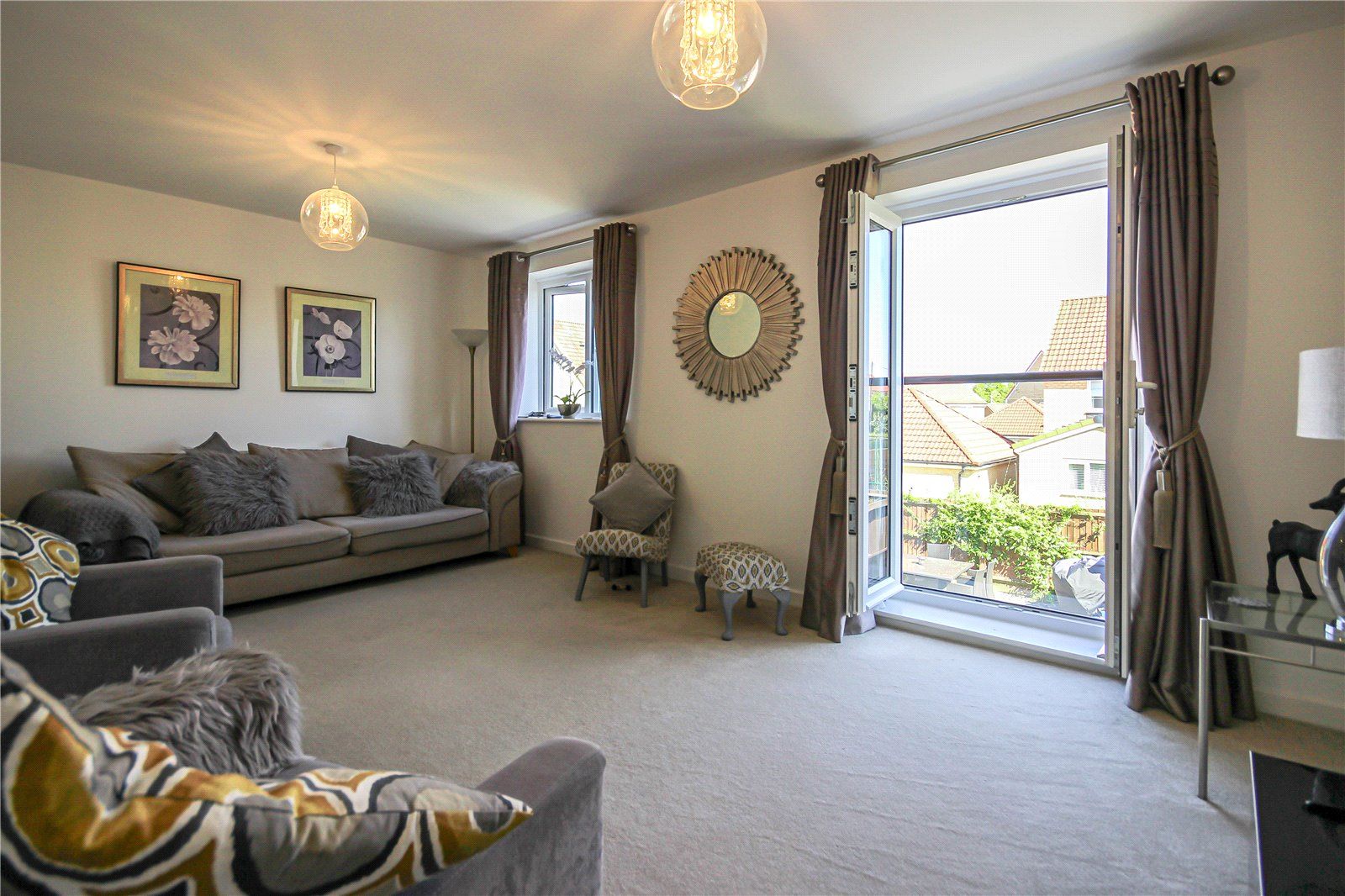 4 bed semidetached house to rent in Willowherb Road, Lyde Green