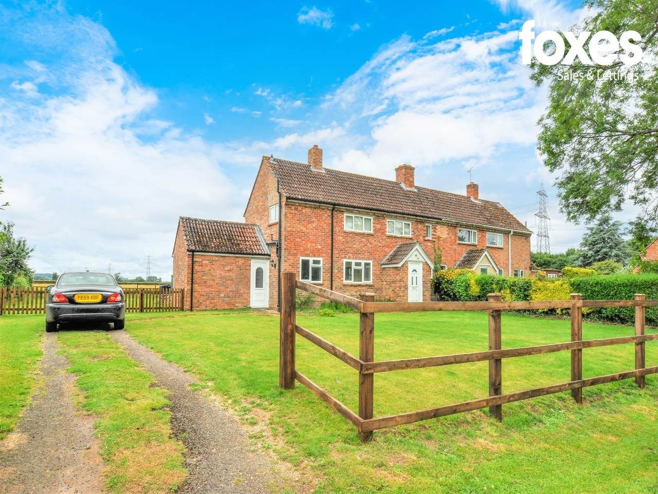 3 bed semidetached house to rent in Roman Way, Cowgrove, Wimborne