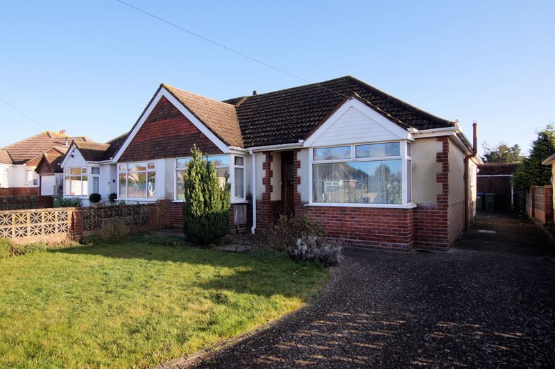 3 bed semidetached bungalow for sale in The Downsway, Portchester