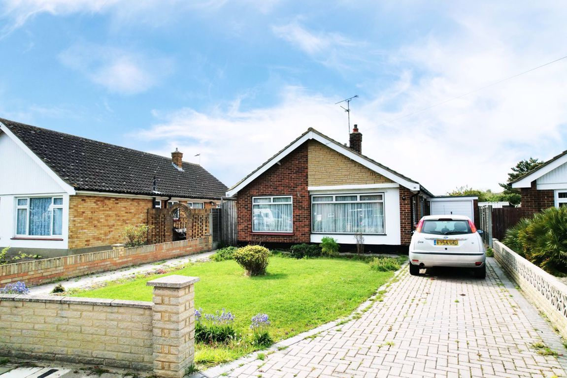 3 bed detached bungalow for sale in Wyatts Drive, SouthendOnSea SS1