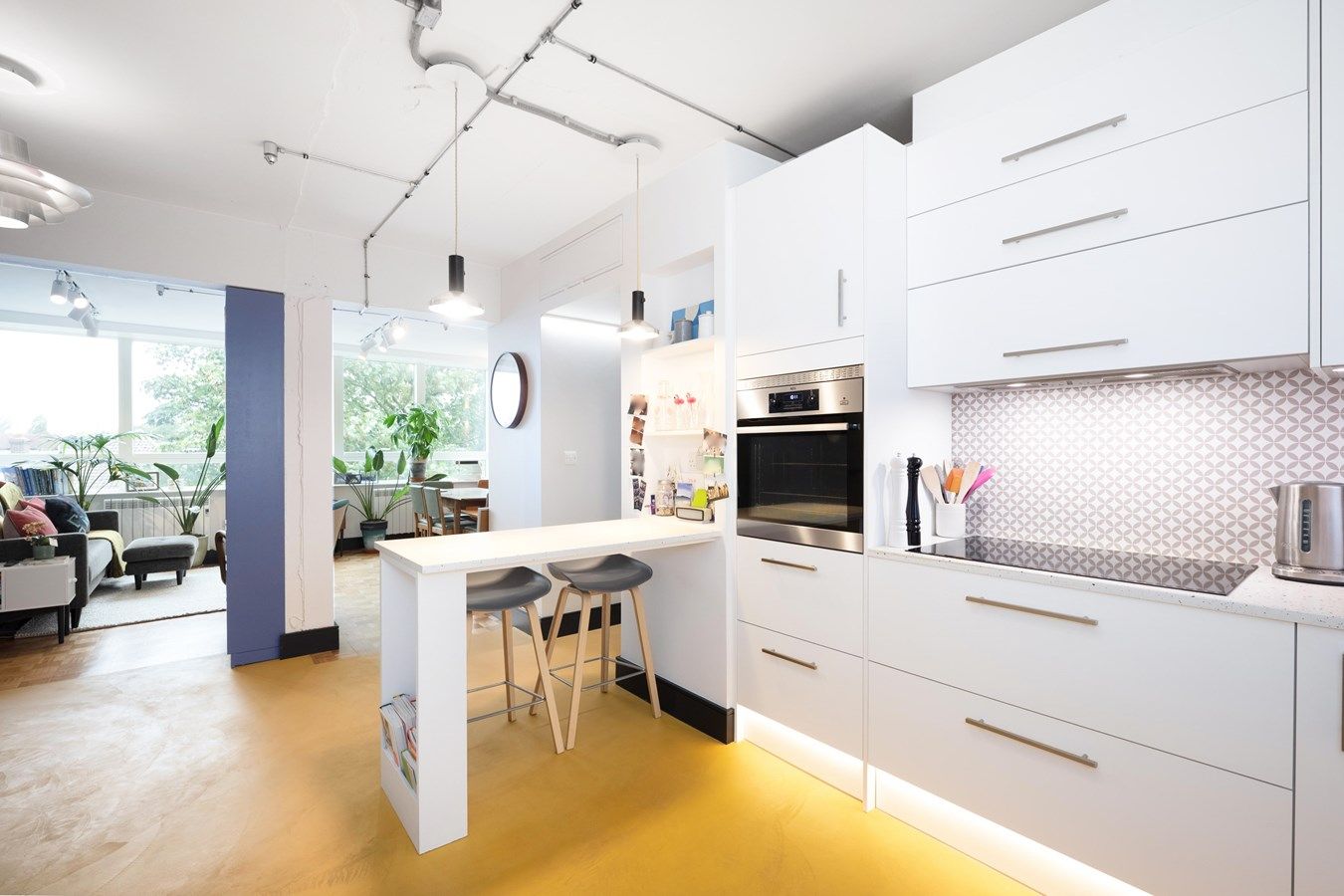 2 bed flat for sale in Wellington Close, WaltonOnThames KT12 Zoopla