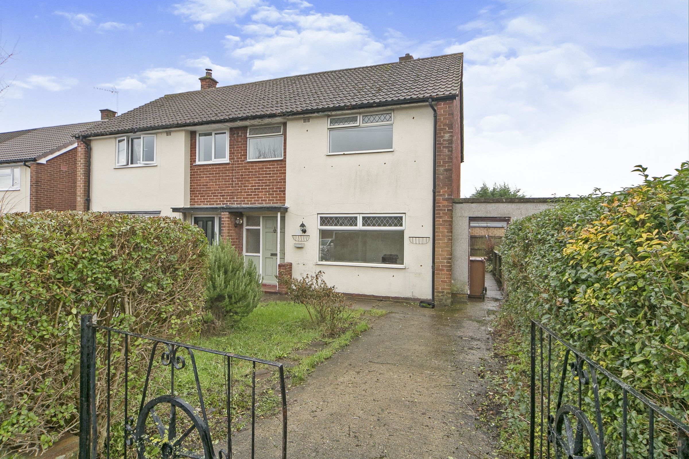 3 bed semidetached house for sale in Elm Drive, Mold CH7 Zoopla