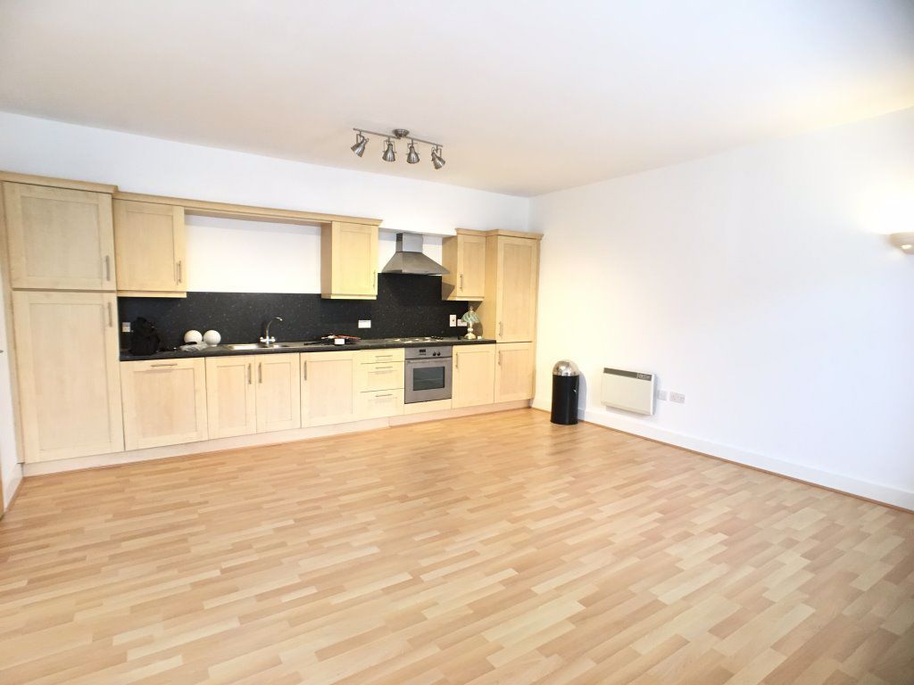2 bed flat to rent in Westgate Street, Cardiff CF10 Zoopla